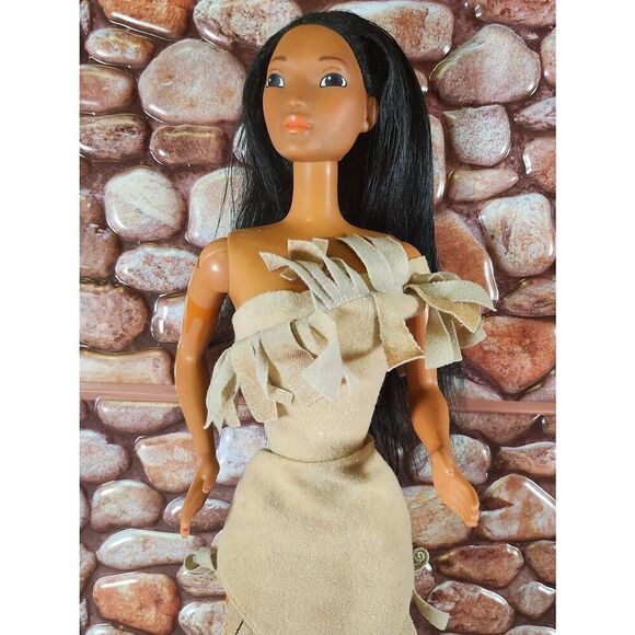 1995 Disney Princess Pocahontas 18” Doll #B5 - Picture 2 of 9